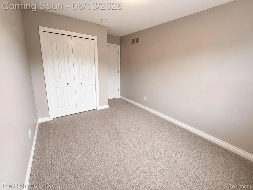 46127 Ashton Woods Court Canton Charter Township MI 48187