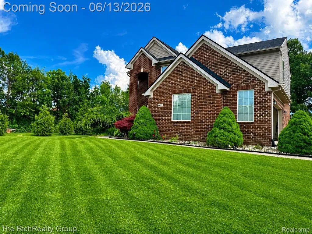 46127 Ashton Woods Court Canton Charter Township MI 48187