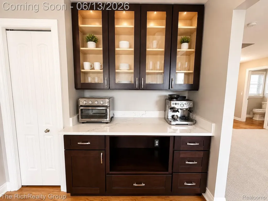 46127 Ashton Woods Court Canton Charter Township MI 48187