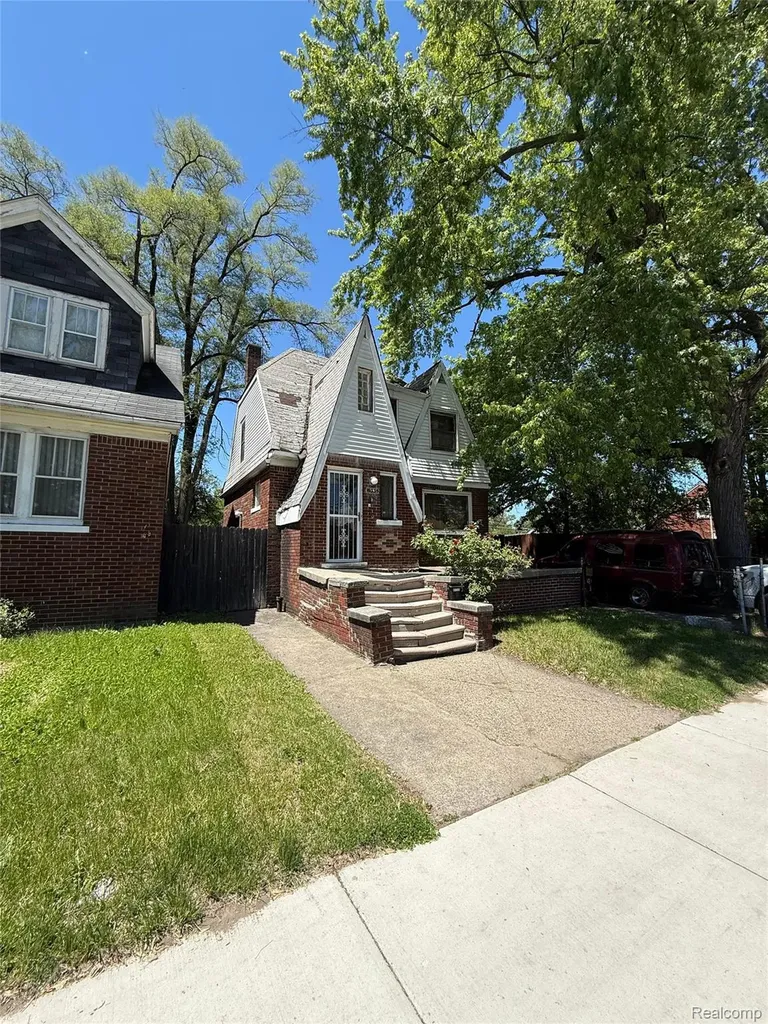 19335 Ryan Road Detroit City MI 48234