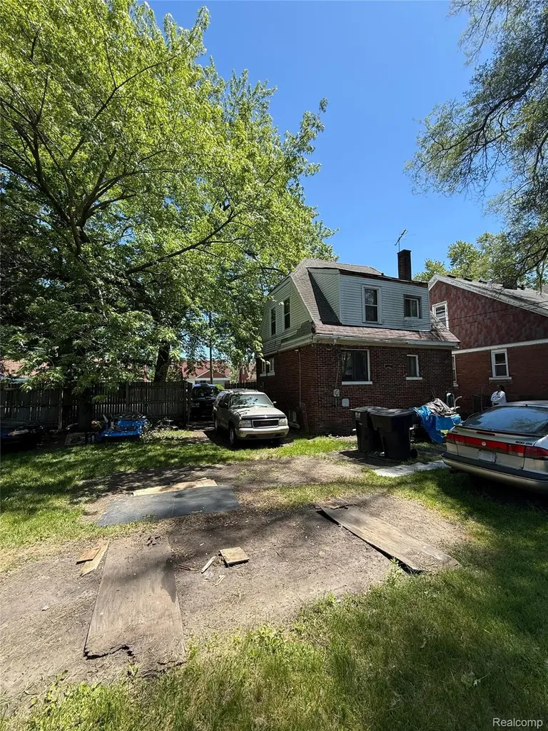 19335 Ryan Road Detroit City MI 48234