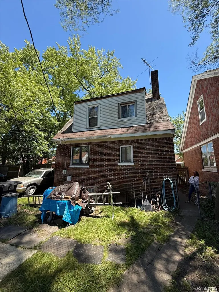 19335 Ryan Road Detroit City MI 48234