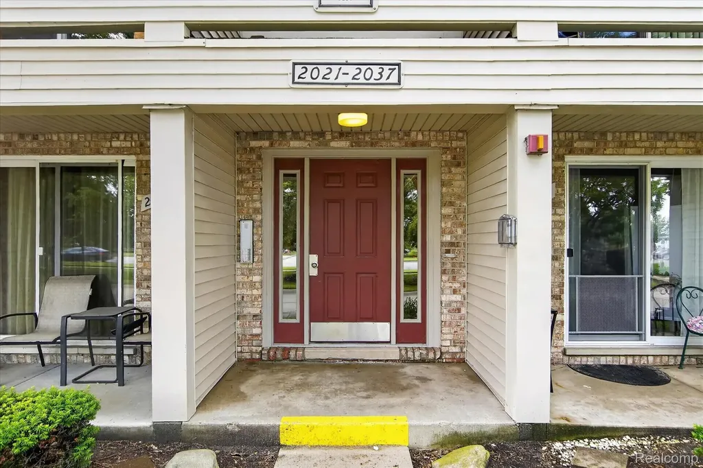 2037 E Franklin Drive Canton Charter Township MI 48187