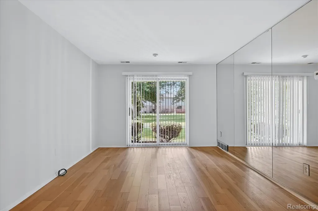2037 E Franklin Drive Canton Charter Township MI 48187