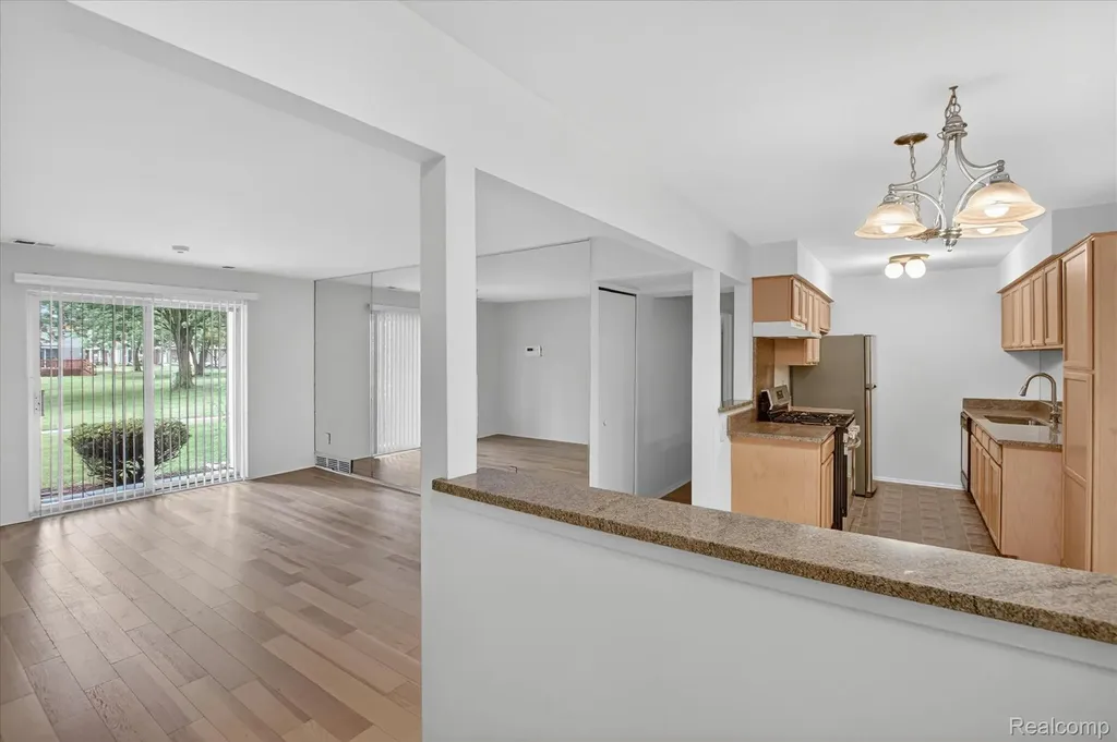 2037 E Franklin Drive Canton Charter Township MI 48187