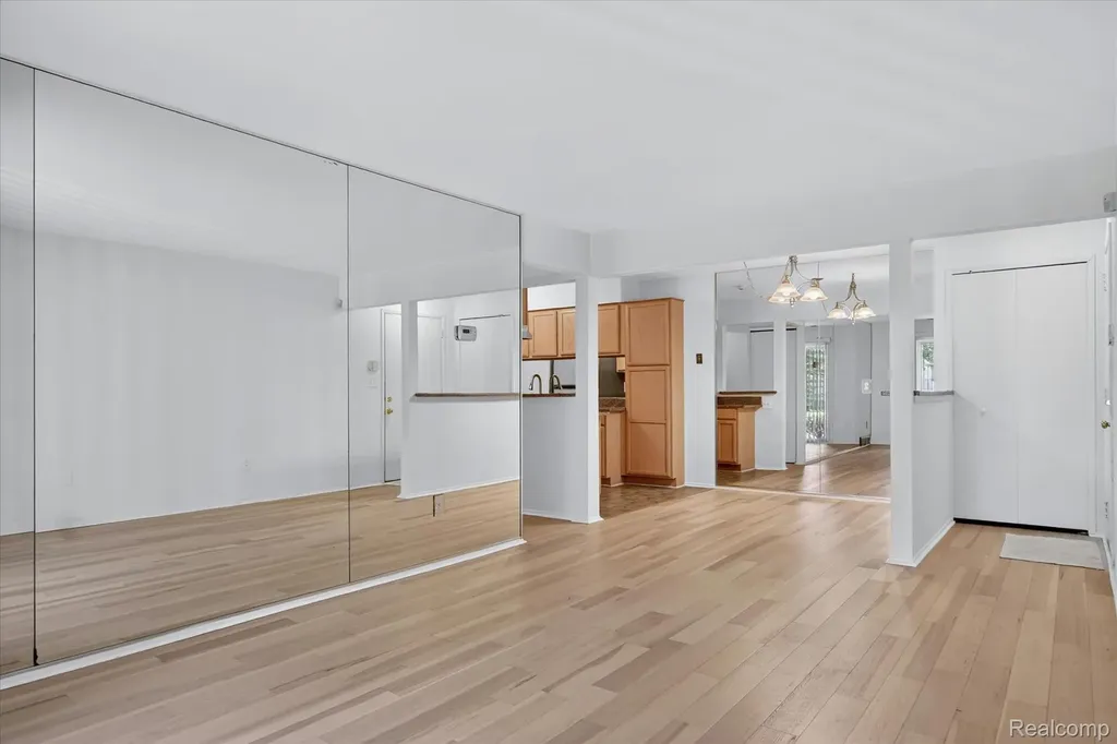 2037 E Franklin Drive Canton Charter Township MI 48187