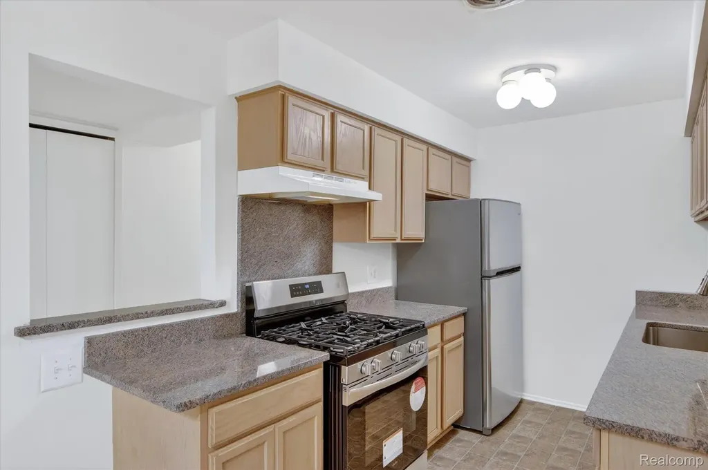 2037 E Franklin Drive Canton Charter Township MI 48187