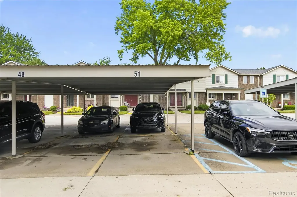 2037 E Franklin Drive Canton Charter Township MI 48187