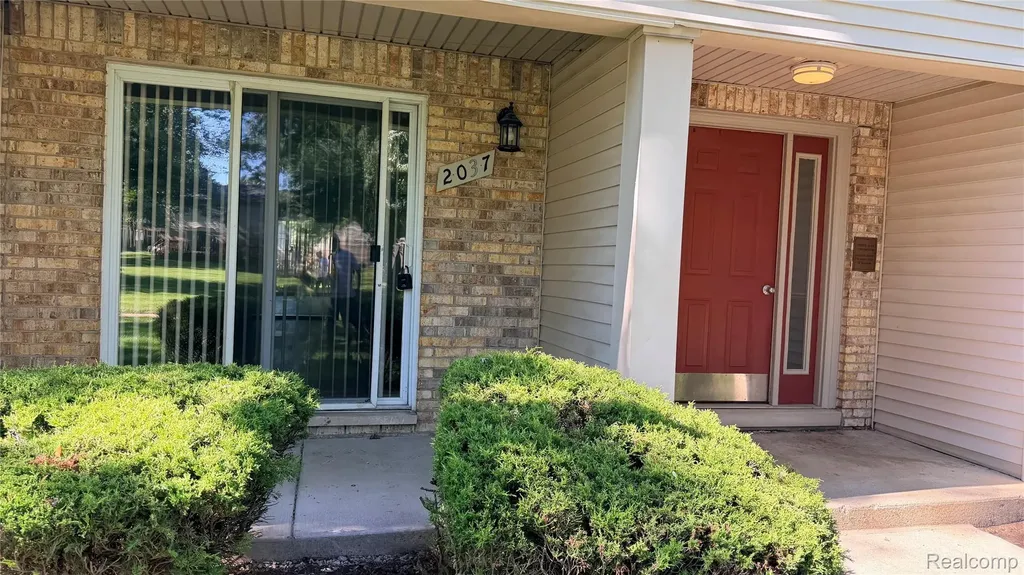 2037 E Franklin Drive Canton Charter Township MI 48187