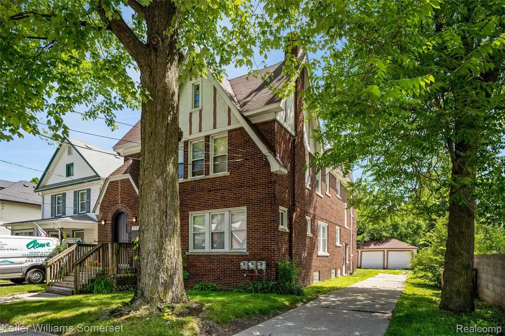 20 Thorpe Street Pontiac City MI 48341
