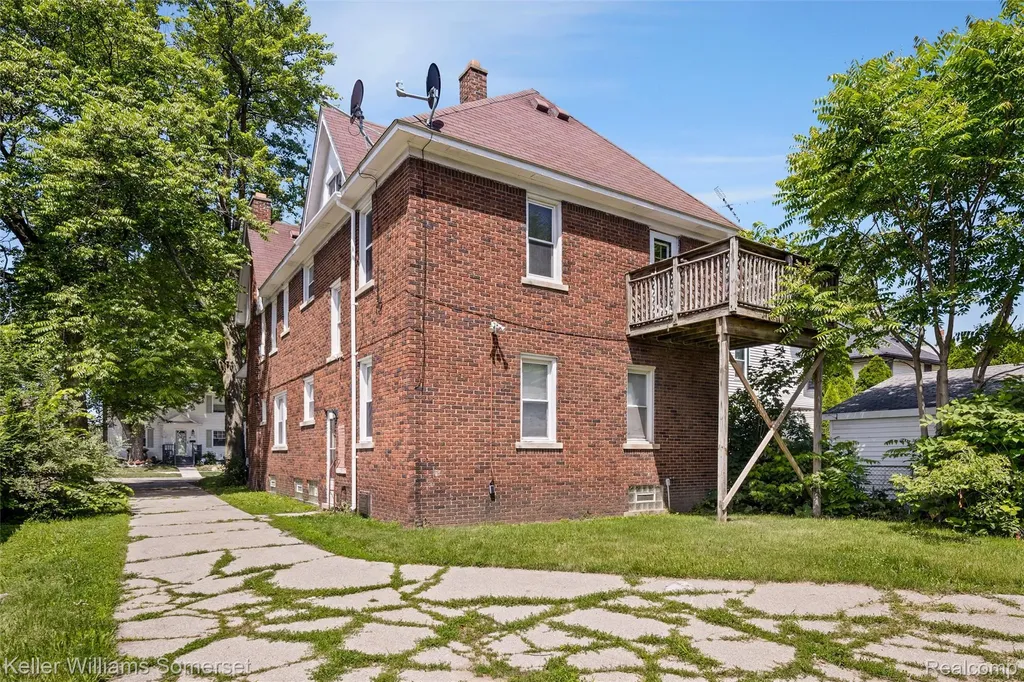 20 Thorpe Street Pontiac City MI 48341