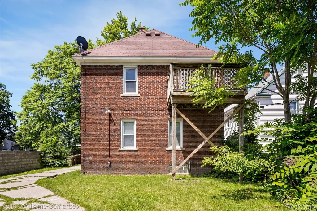 20 Thorpe Street Pontiac City MI 48341