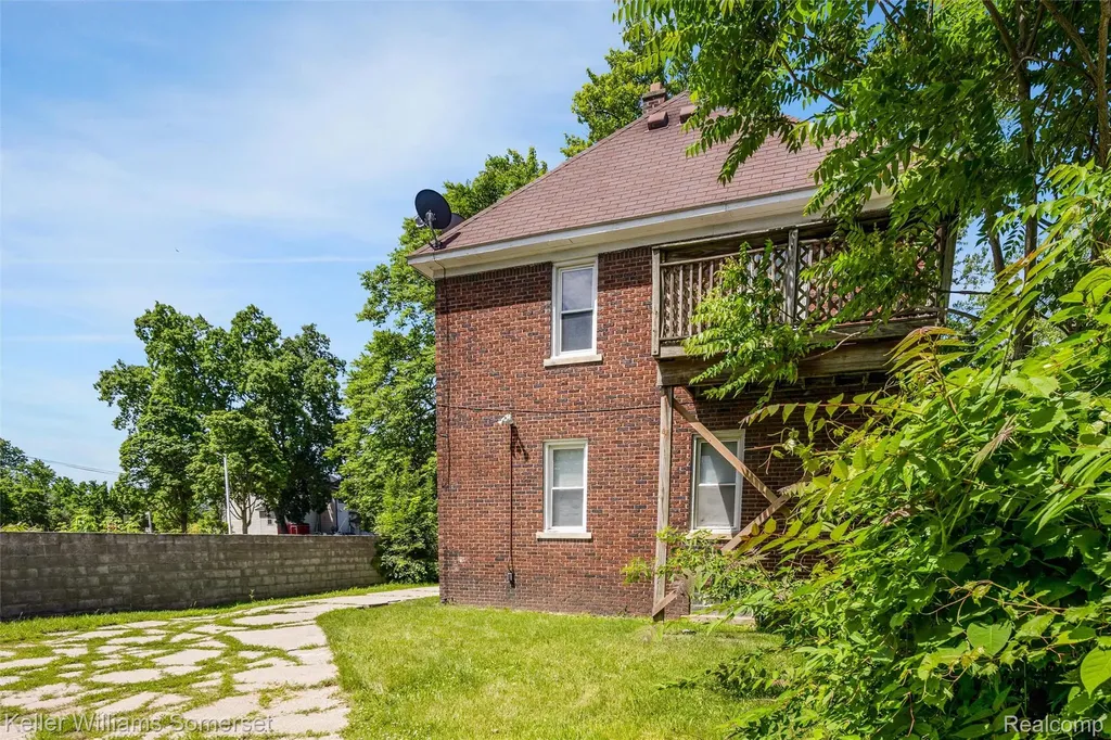 20 Thorpe Street Pontiac City MI 48341