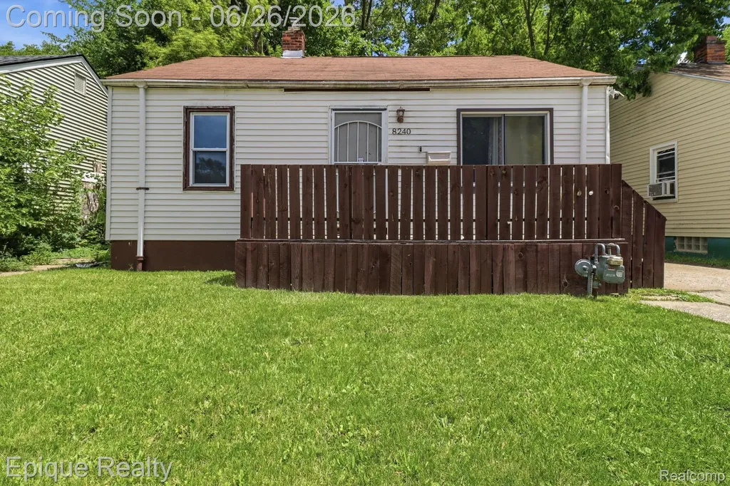8240 Fielding Street Detroit City MI 48228