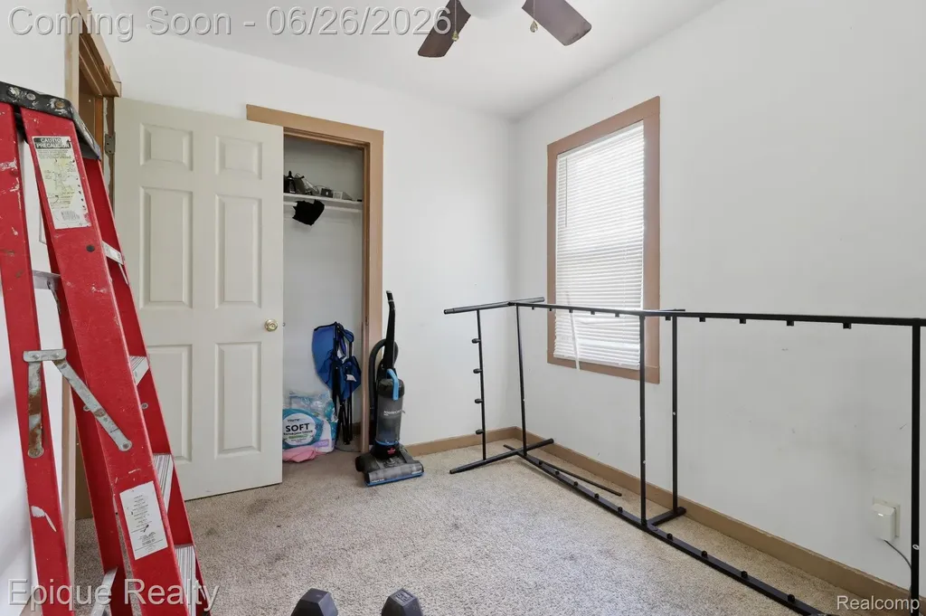 8240 Fielding Street Detroit City MI 48228