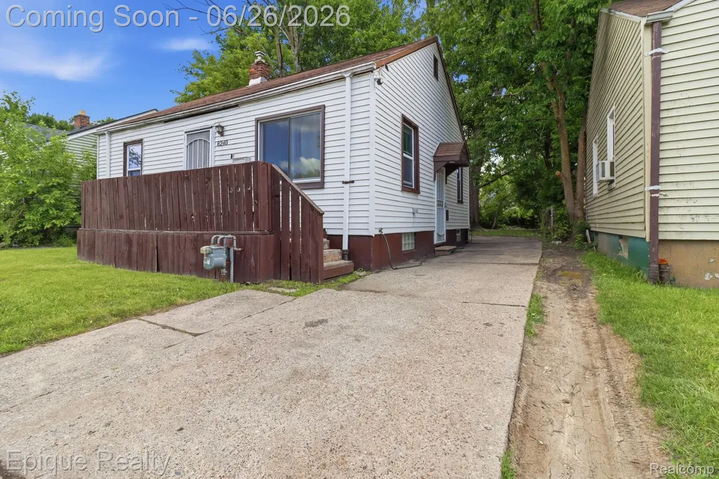 8240 Fielding Street Detroit City MI 48228