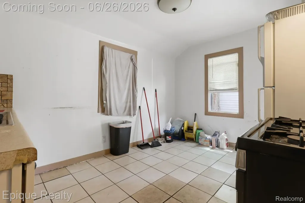 8240 Fielding Street Detroit City MI 48228