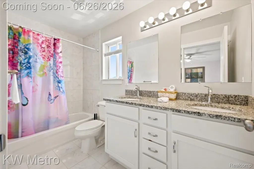 21620 Rosedale Street St. Clair Shores City MI 48080