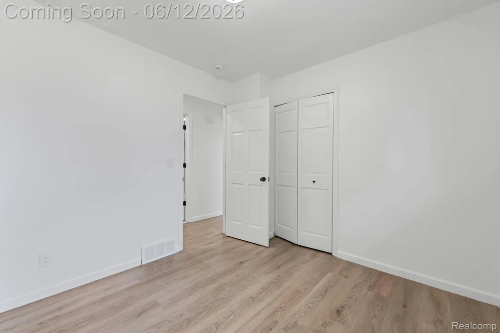 33190 Priehs Court Sterling Heights City MI 48312