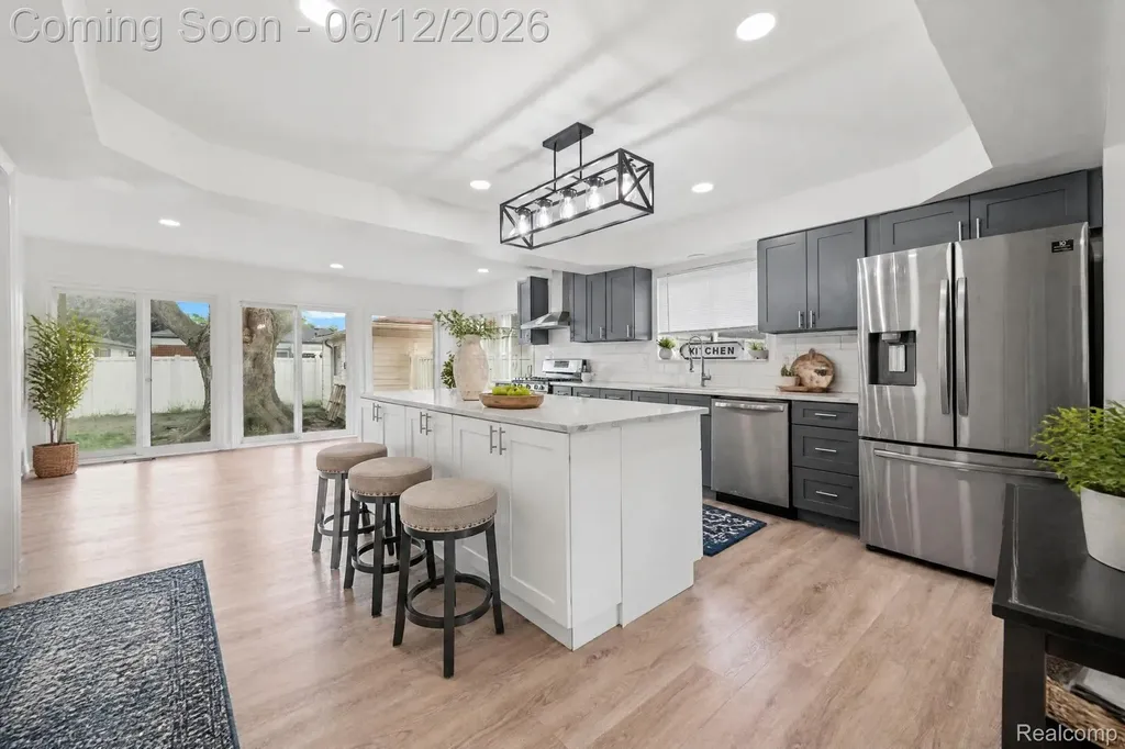 33190 Priehs Court Sterling Heights City MI 48312