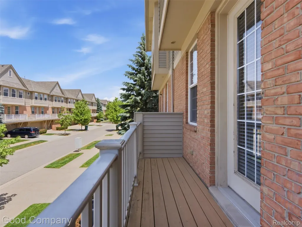 56612 Sunset Drive Shelby Charter Township MI 48316