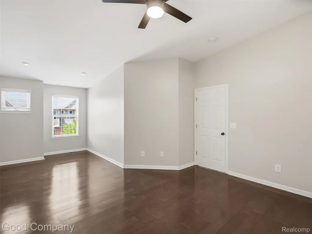 56612 Sunset Drive Shelby Charter Township MI 48316