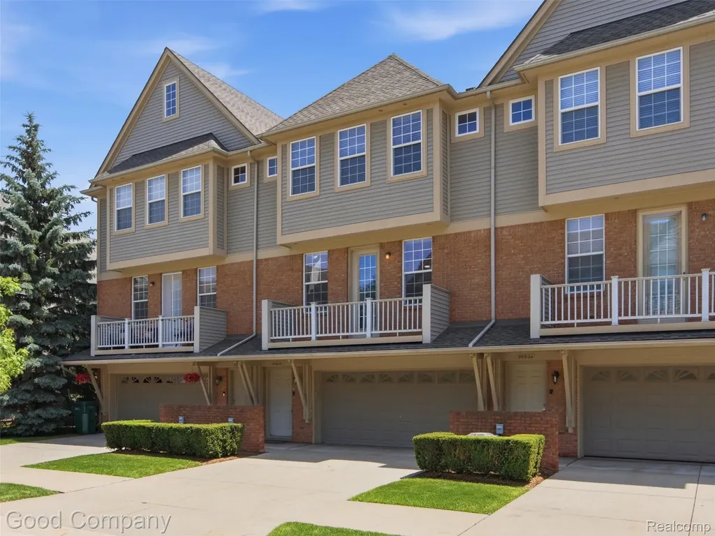 56612 Sunset Drive Shelby Charter Township MI 48316