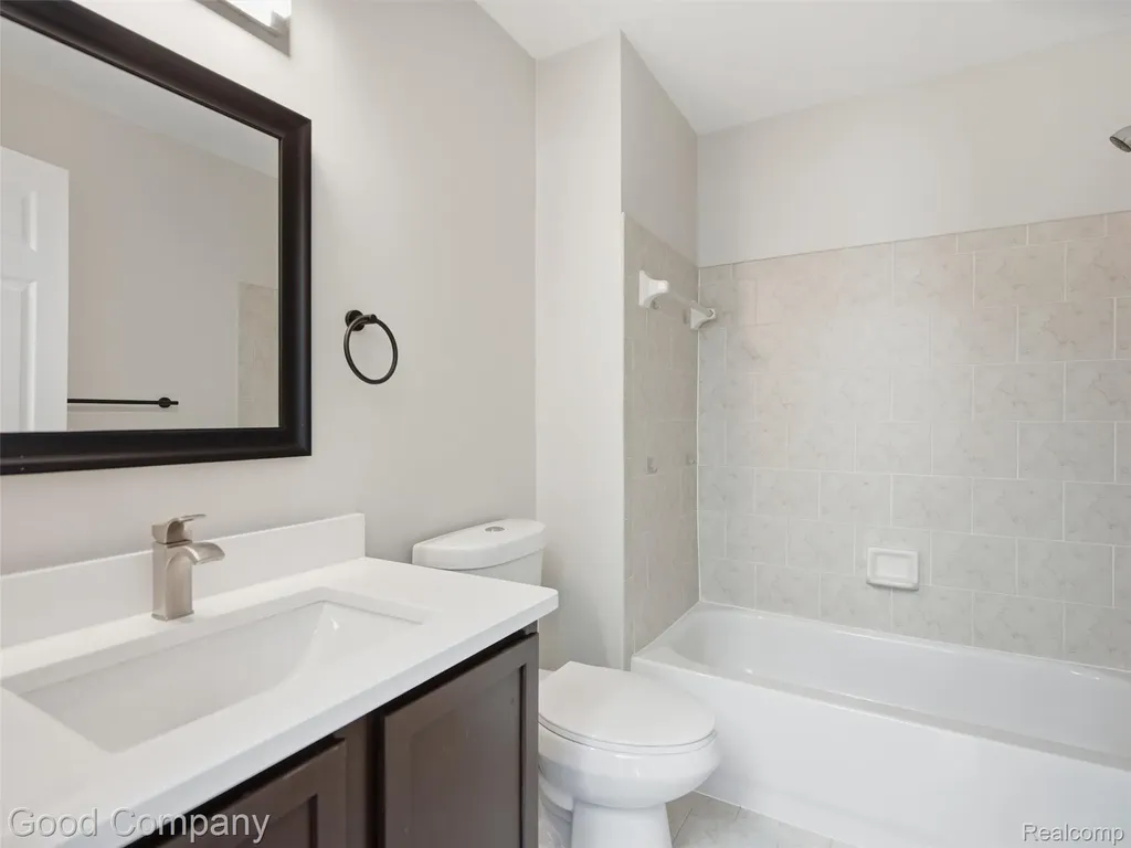 56612 Sunset Drive Shelby Charter Township MI 48316