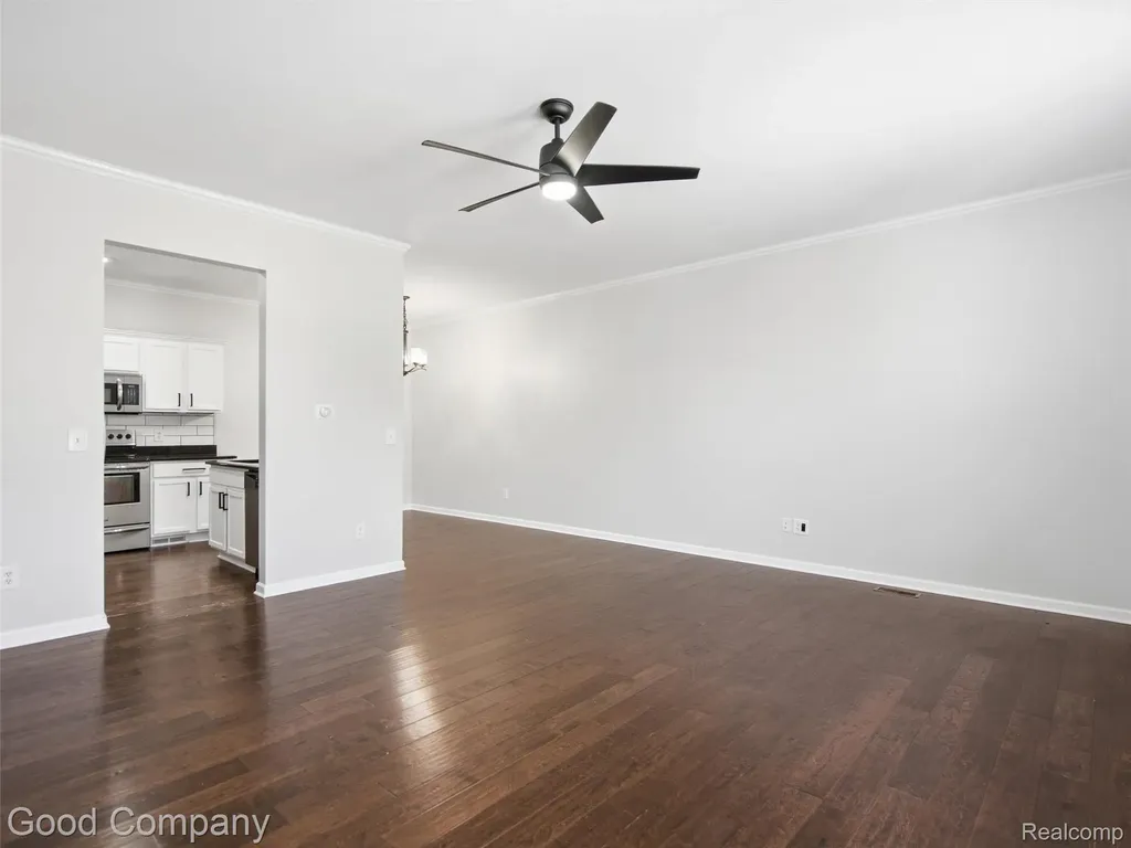 56612 Sunset Drive Shelby Charter Township MI 48316