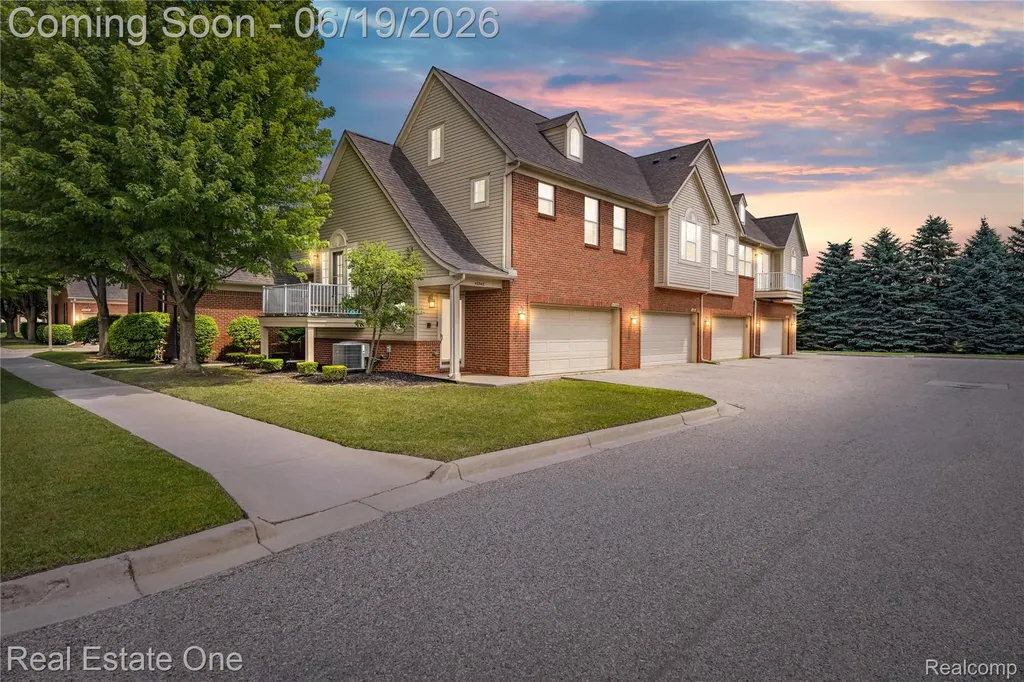 43354 Pendleton Circle Sterling Heights City MI 48313