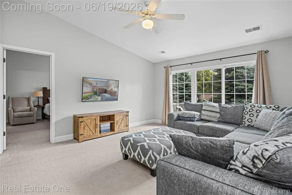 43354 Pendleton Circle Sterling Heights City MI 48313