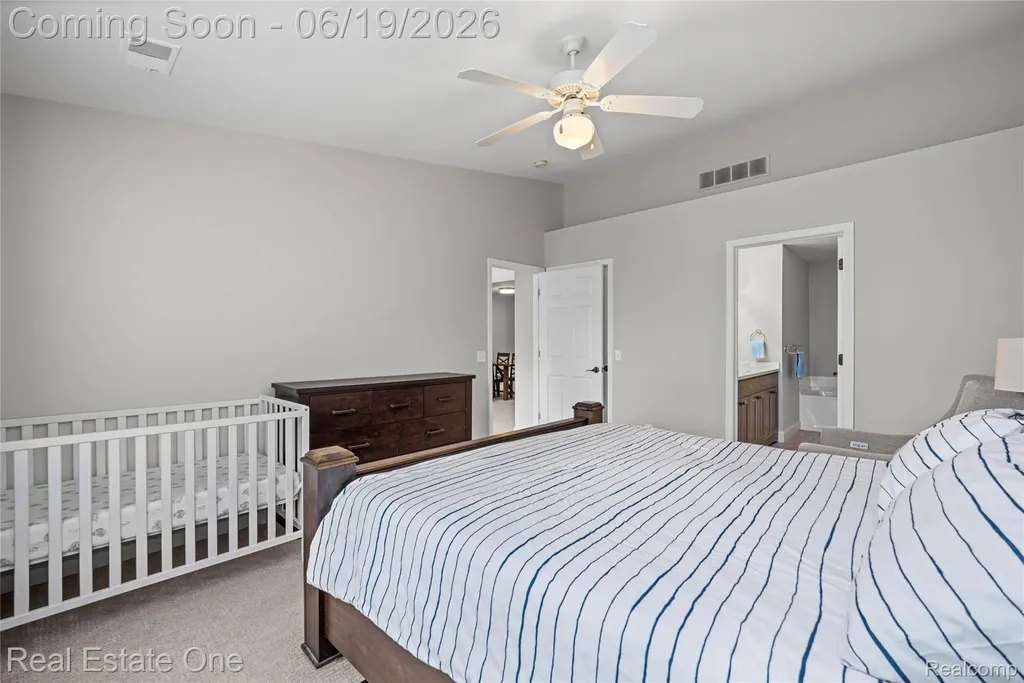43354 Pendleton Circle Sterling Heights City MI 48313
