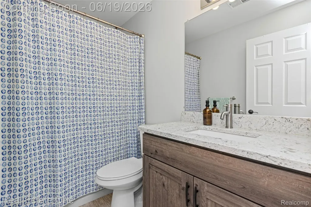 43354 Pendleton Circle Sterling Heights City MI 48313