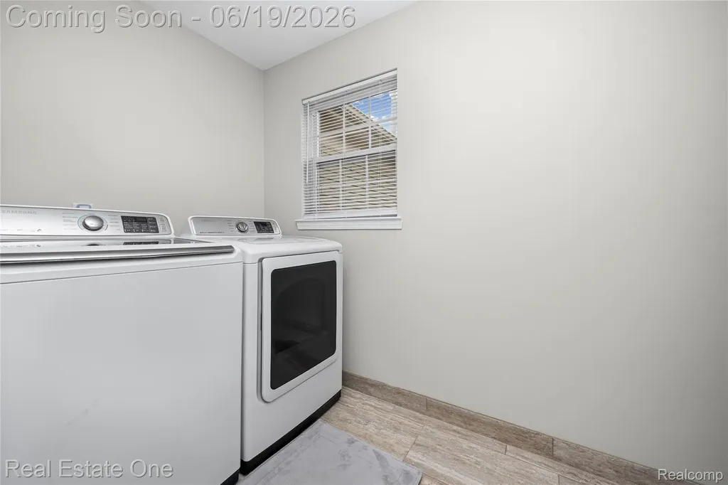 43354 Pendleton Circle Sterling Heights City MI 48313