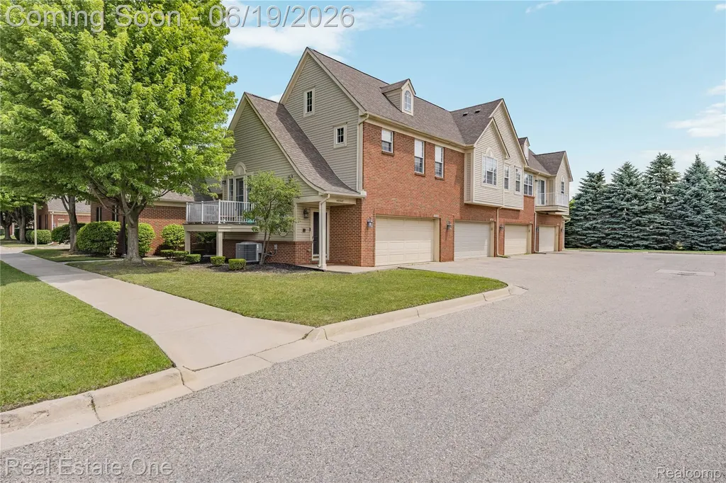 43354 Pendleton Circle Sterling Heights City MI 48313