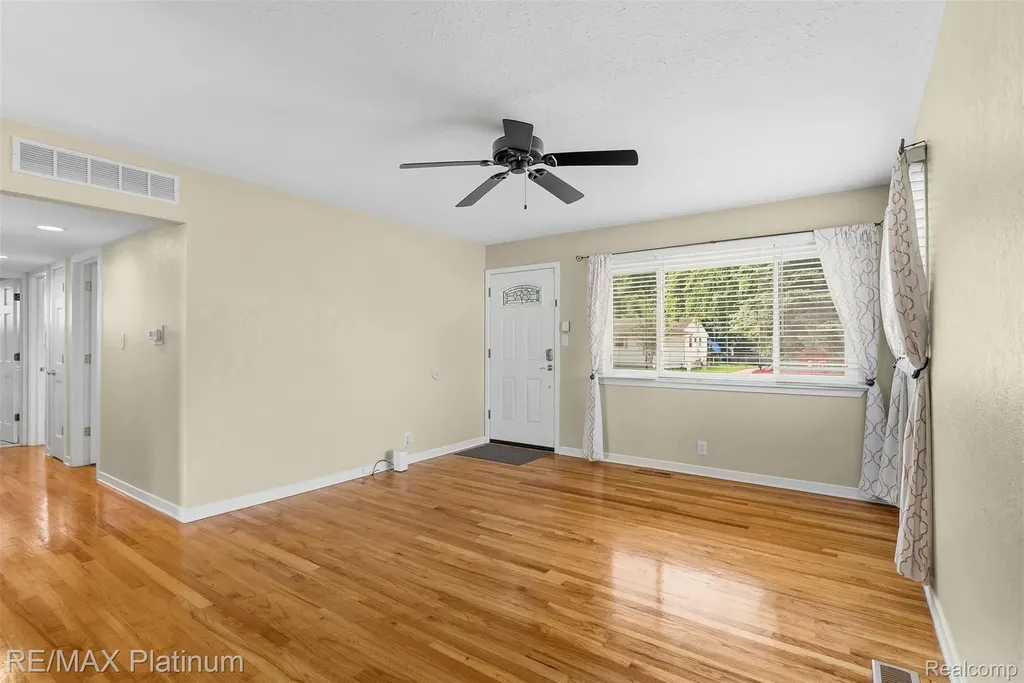 5354 Don Shenk Drive Swartz Creek City MI 48473