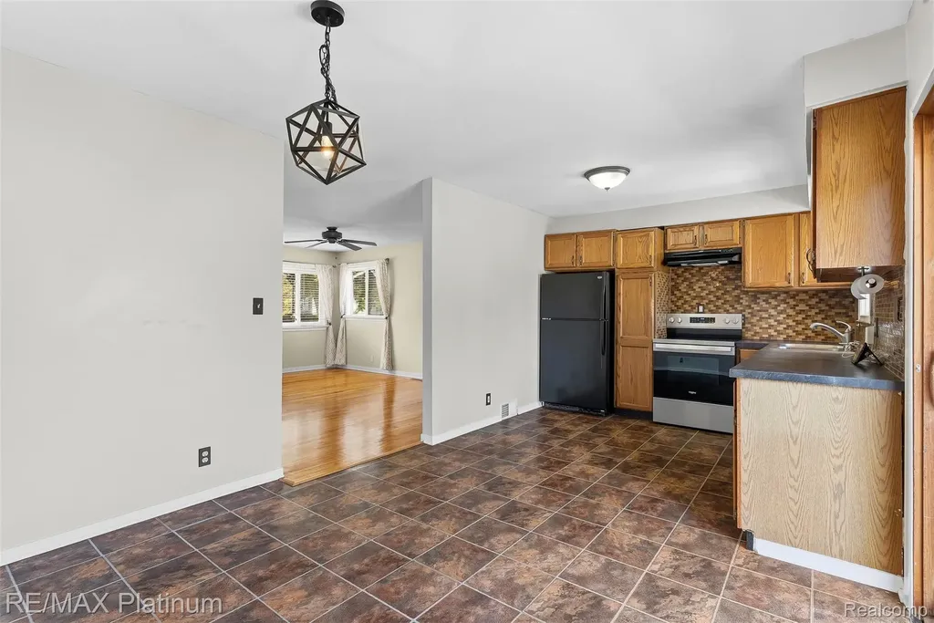 5354 Don Shenk Drive Swartz Creek City MI 48473