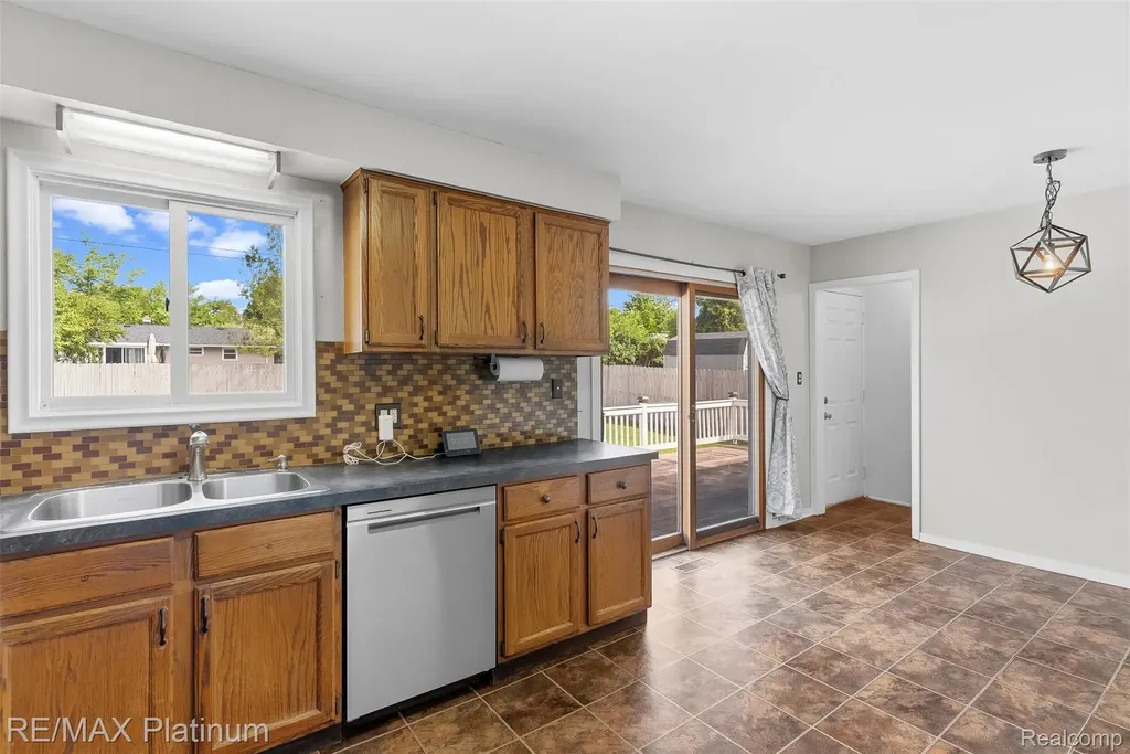 5354 Don Shenk Drive Swartz Creek City MI 48473