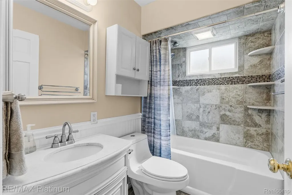 5354 Don Shenk Drive Swartz Creek City MI 48473