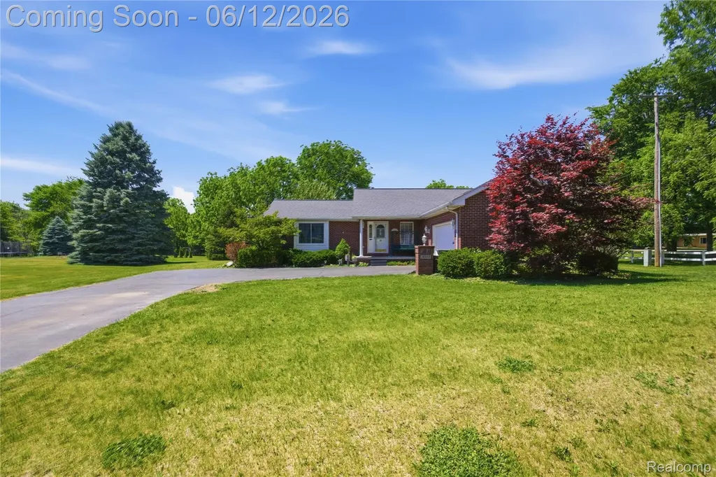 16362 Paddock Club Boulevard Fenton Charter Township MI 48451