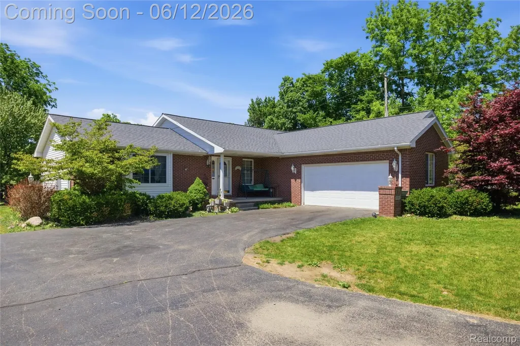 16362 Paddock Club Boulevard Fenton Charter Township MI 48451