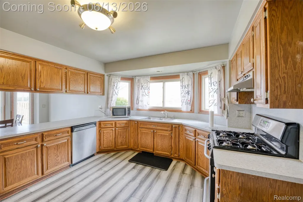 3259 Kirkton Drive Sterling Heights City MI 48310