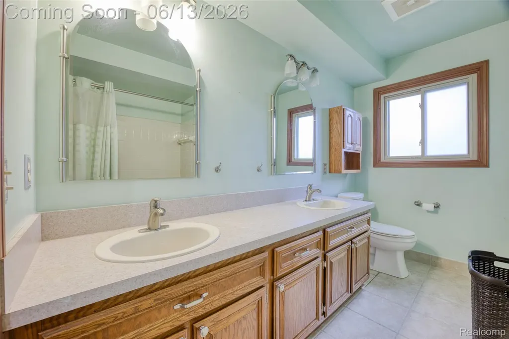3259 Kirkton Drive Sterling Heights City MI 48310