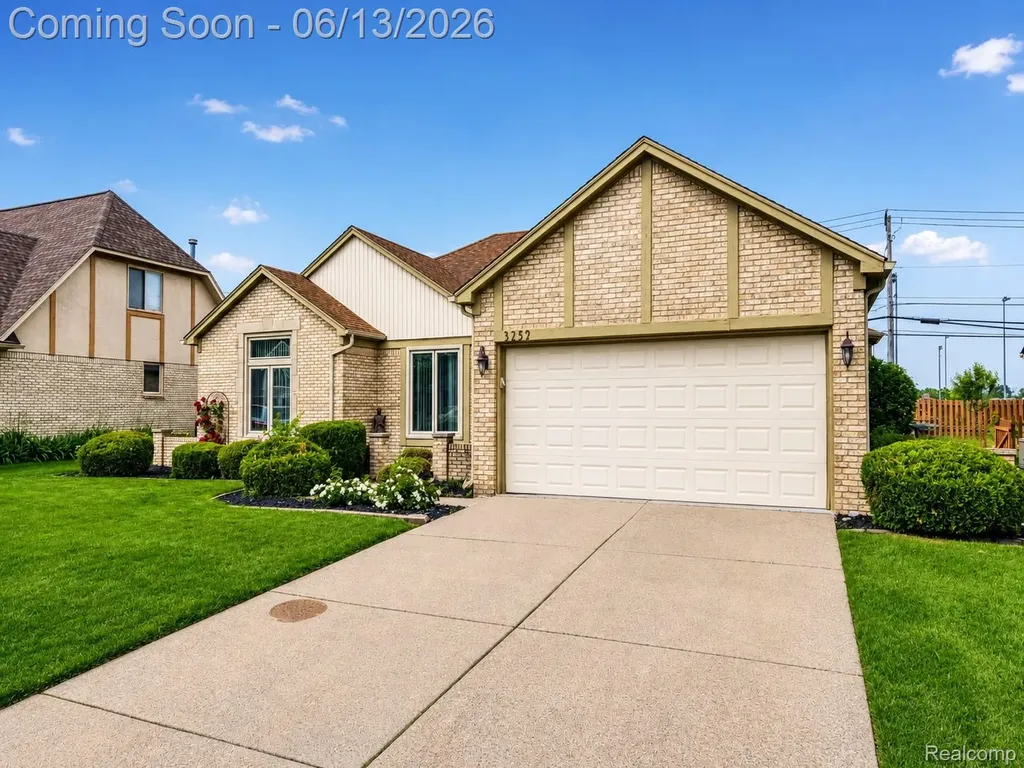 3259 Kirkton Drive Sterling Heights City MI 48310