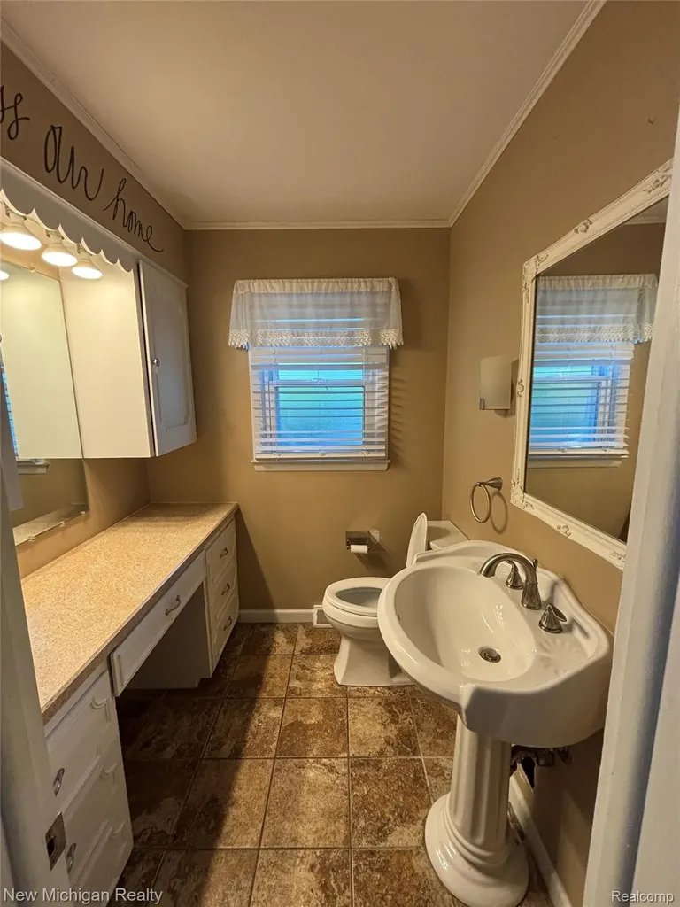 1828 Kennelworth Drive Port Huron City MI 48060