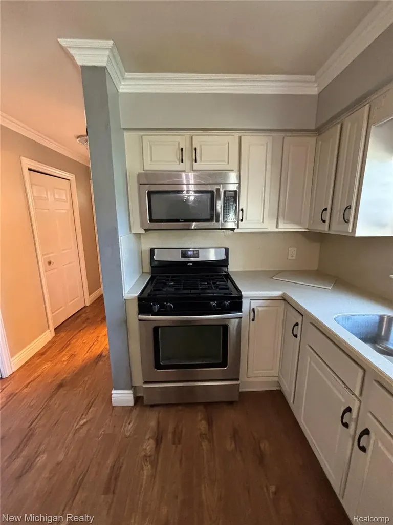 1828 Kennelworth Drive Port Huron City MI 48060