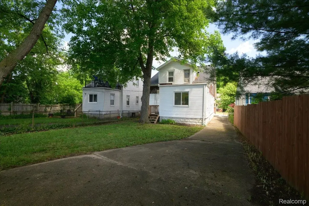 967 Alberta Street Ferndale City MI 48220