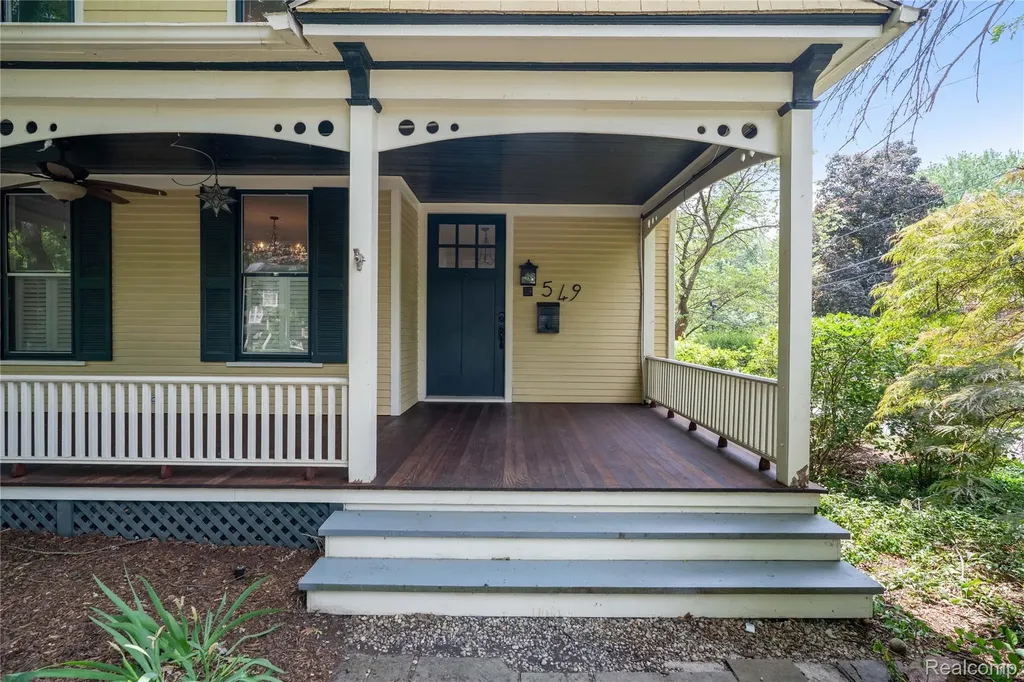 549 W Dunlap Street Northville City MI 48167