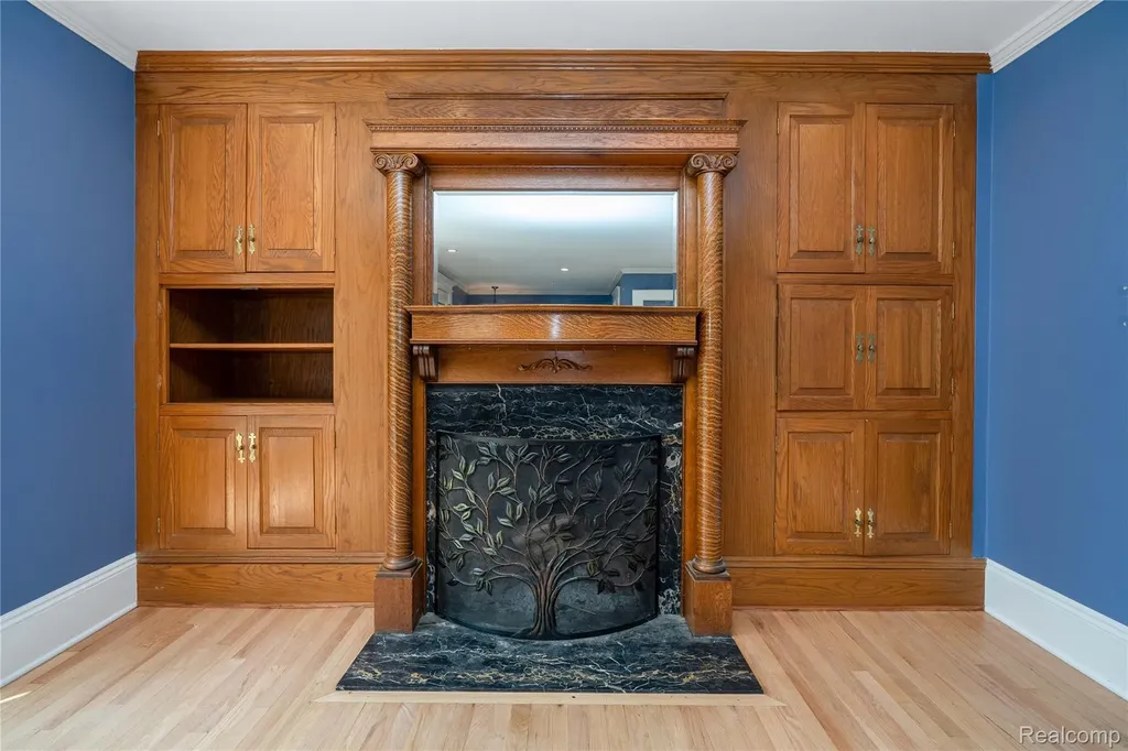 549 W Dunlap Street Northville City MI 48167