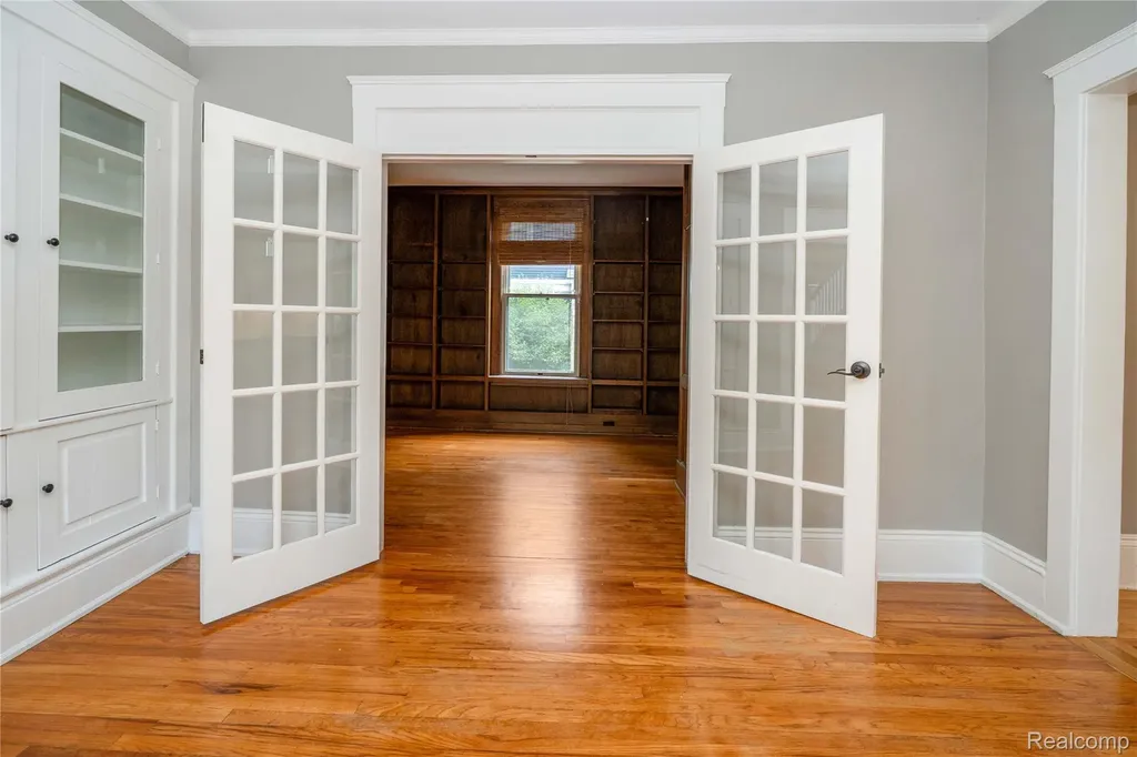 549 W Dunlap Street Northville City MI 48167